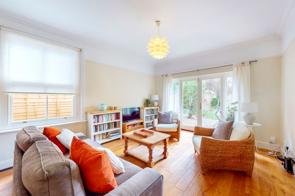 Property photo 1 of 8