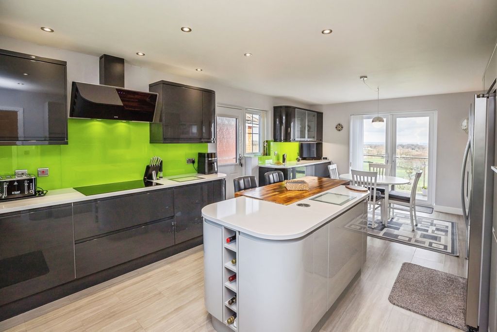 Additional image 7 of 5 bed detached house for saleLlys Y Graig, Bryn-Y-Baal, Mold, Flintshire CH7