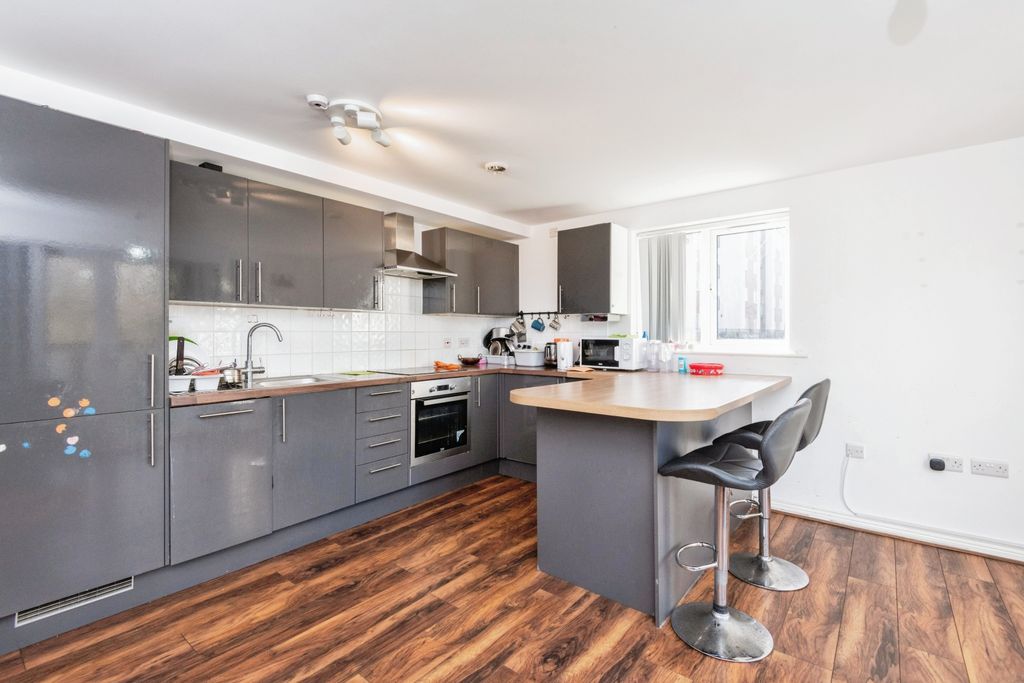 Property photo 3 of 17 Photography