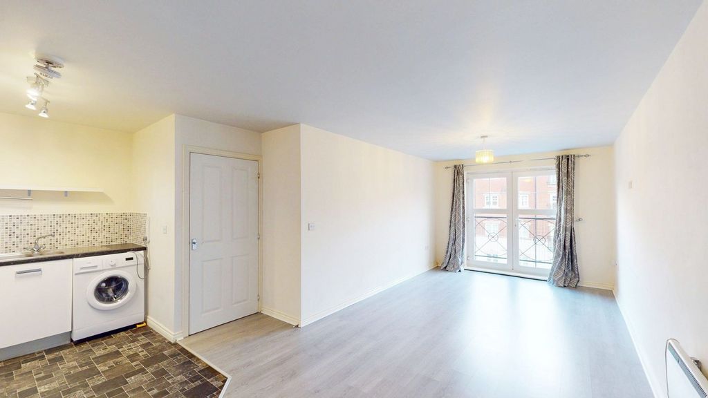 Property photo 3 of 11