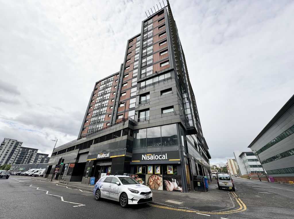 Property photo 2 of 25