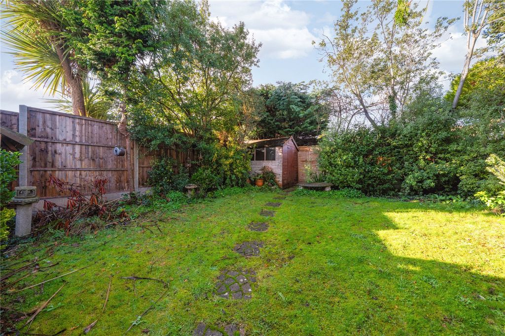 Property photo 2 of 14 Picture No. 11