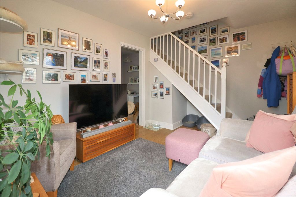 Property photo 2 of 14 Picture No. 10