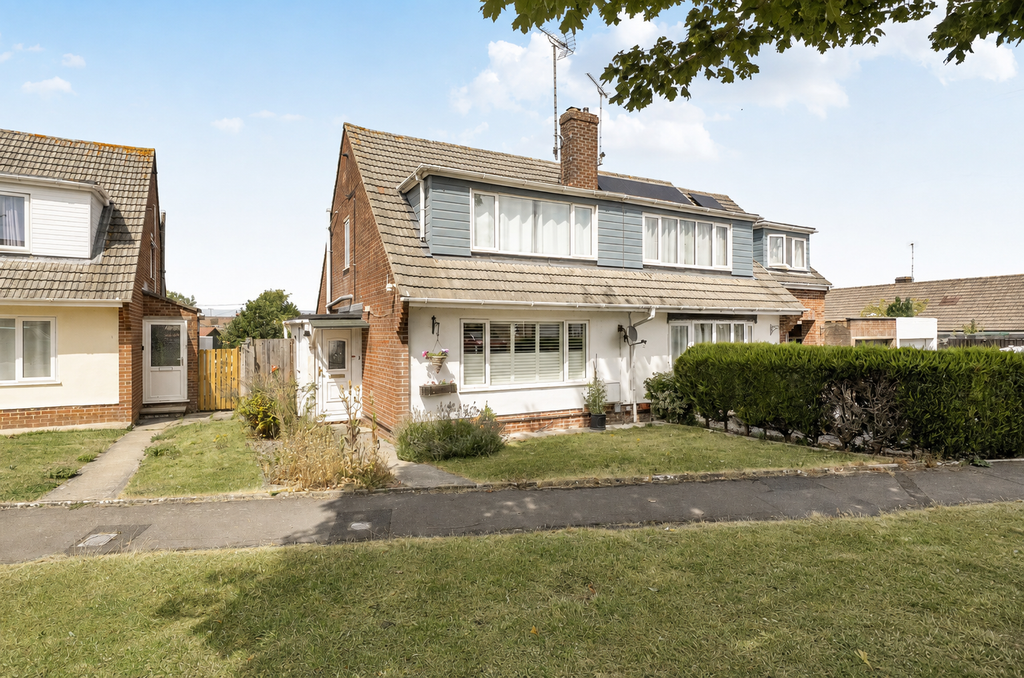 Property photo 1 of 11 Front