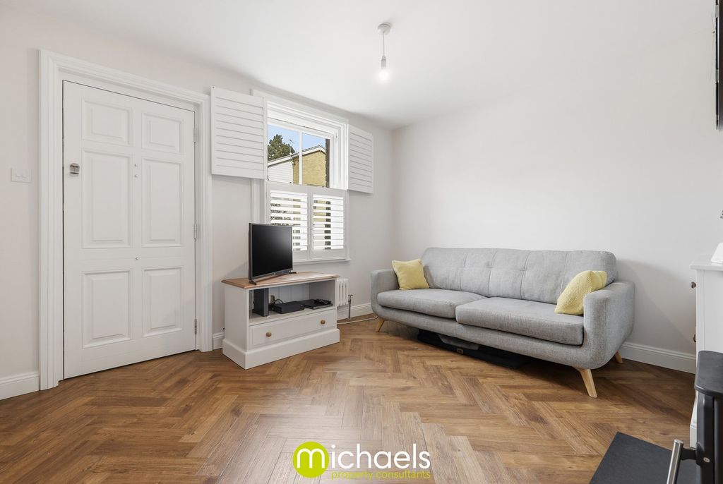 Property photo 3 of 20