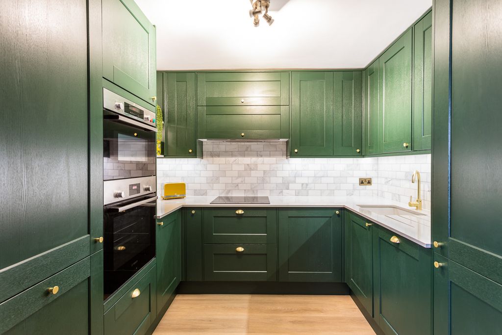 Property photo 2 of 27