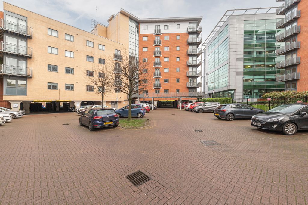 Property photo 1 of 10