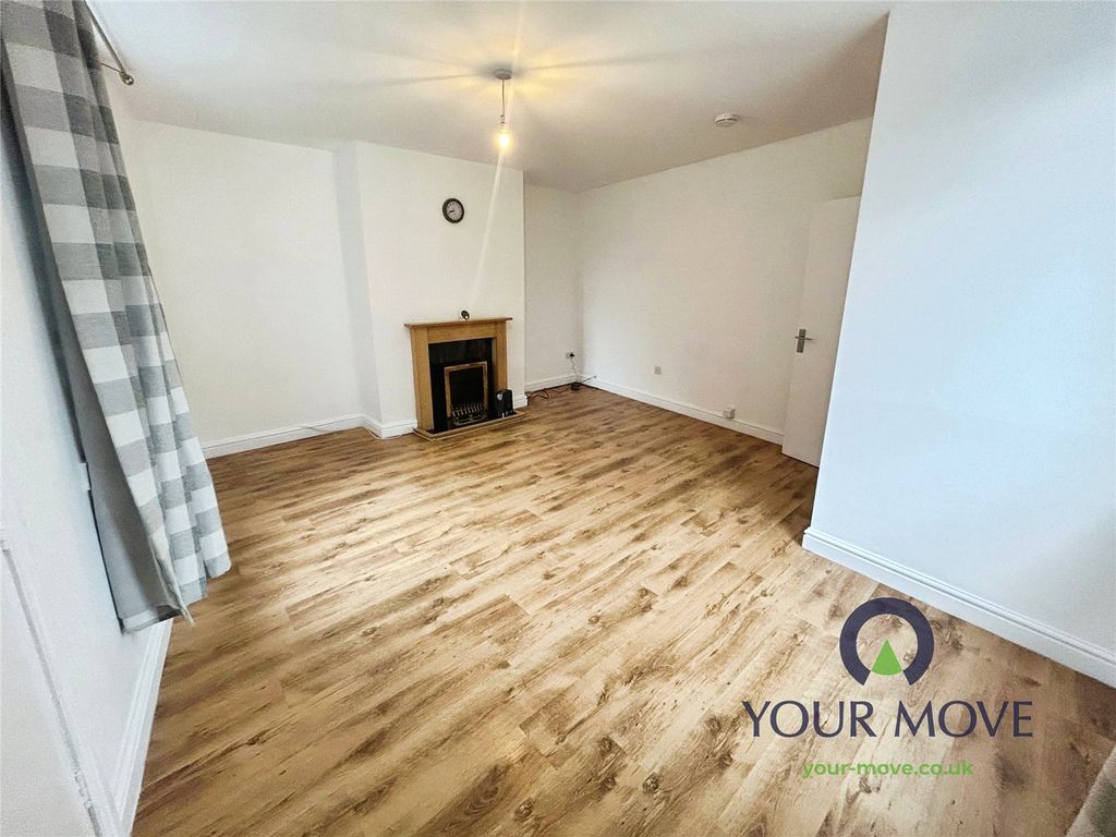 Property photo 3 of 9 Living Room