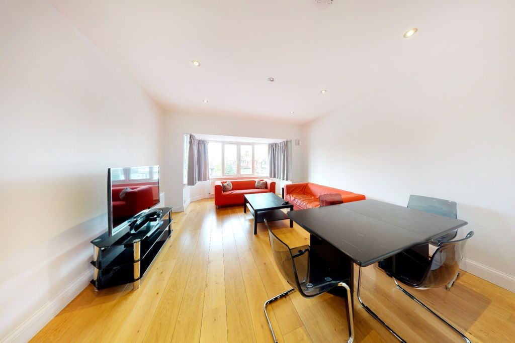 Property photo 2 of 10 1529161