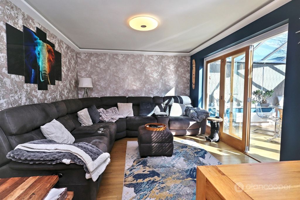 Property photo 3 of 35 5019104