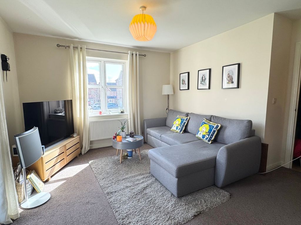 Property photo 2 of 10 Picture No. 11