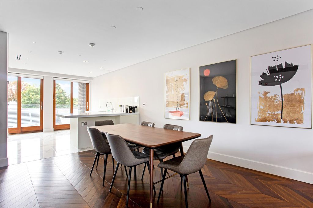 Property photo 2 of 20 Image