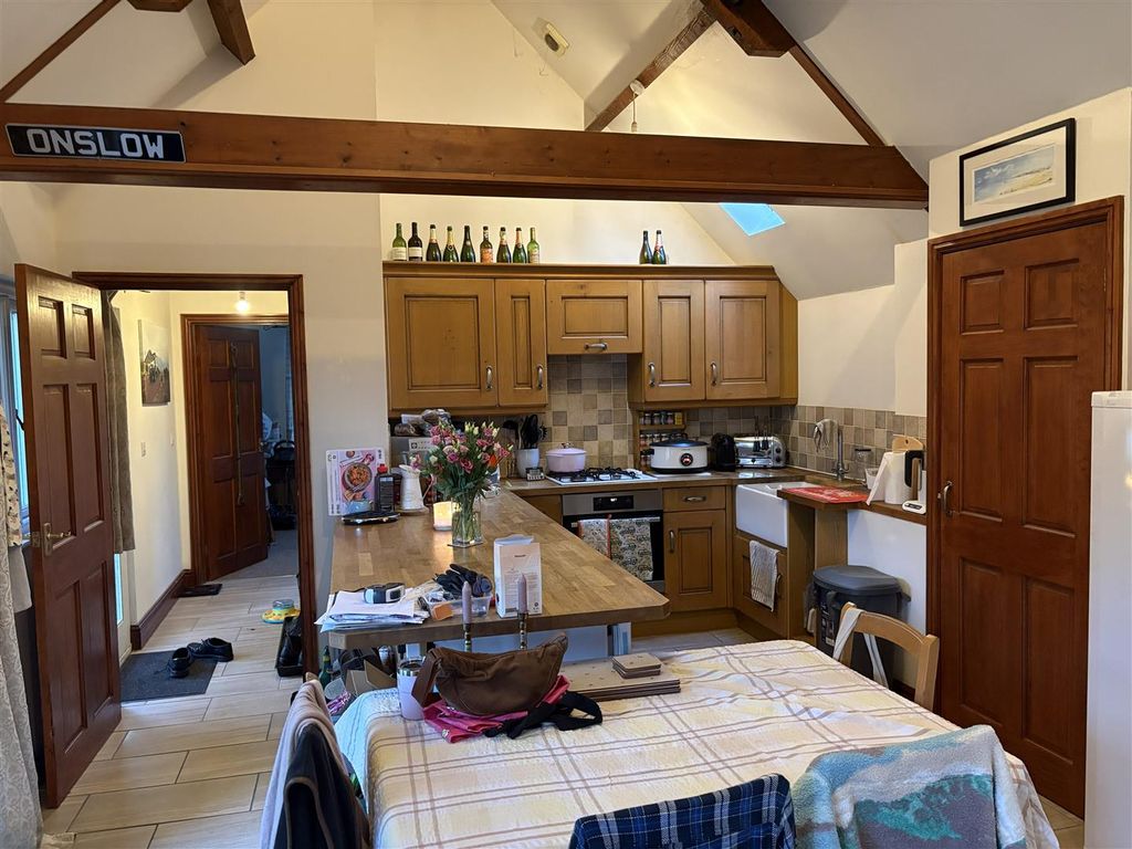 Property photo 2 of 10 Img_1556.Jpg