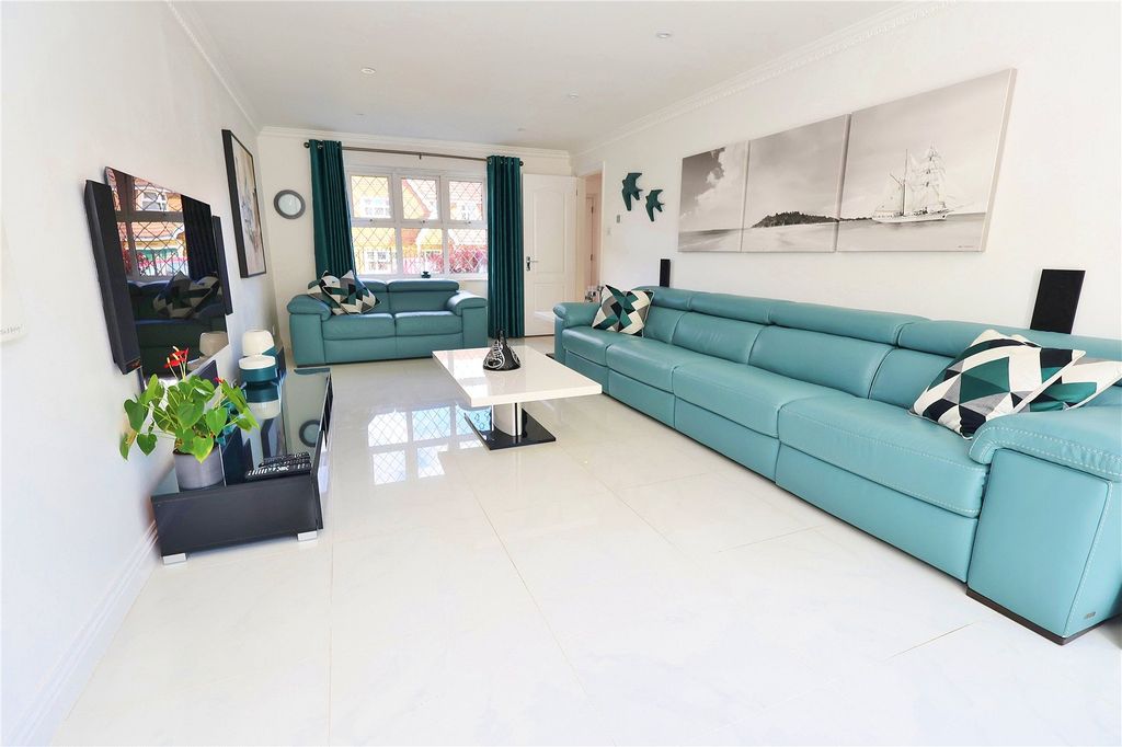 Property photo 2 of 20 Picture No. 14