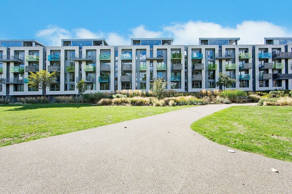 Property photo 2 of 6 One Bed To Let In...