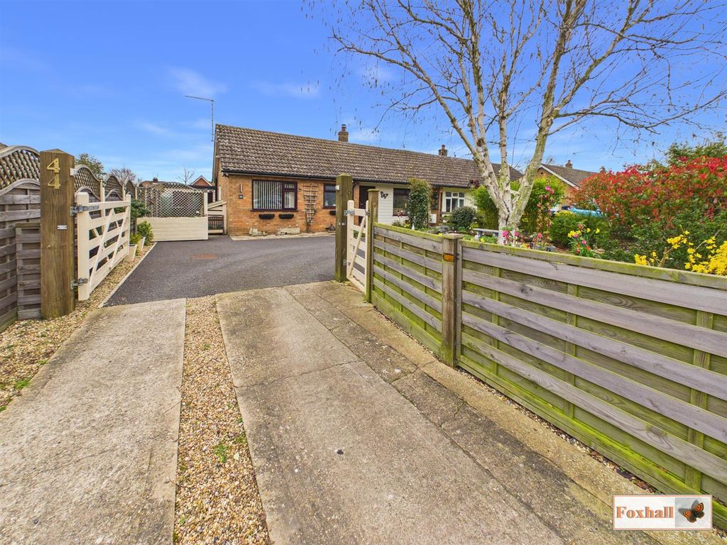 Property photo 1 of 29 Front Garden