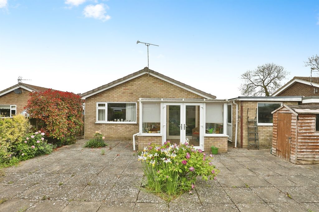 Property photo 1 of 18