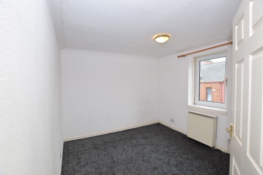 Additional image 7 of 3 bed flat to rentMain Street, Kilwinning, North Ayrshire KA13