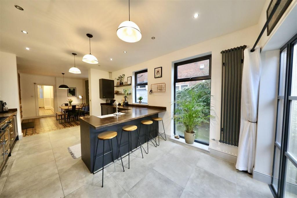 Property photo 2 of 24 Kitchen Diner