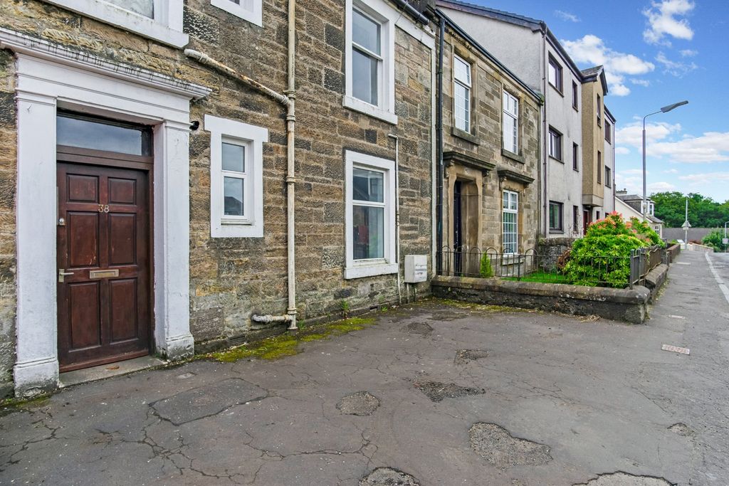 Property photo 1 of 9