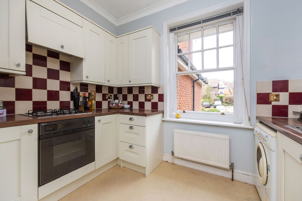 Property photo 2 of 8