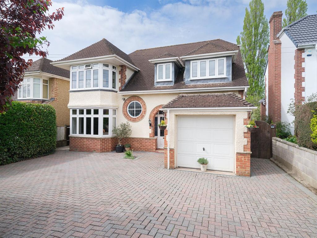 Property photo 1 of 29 46 Yewstock Crescent West-8.Jpg