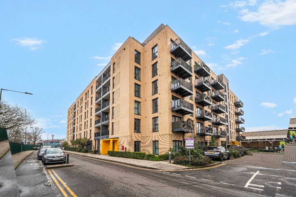 Property photo 2 of 12