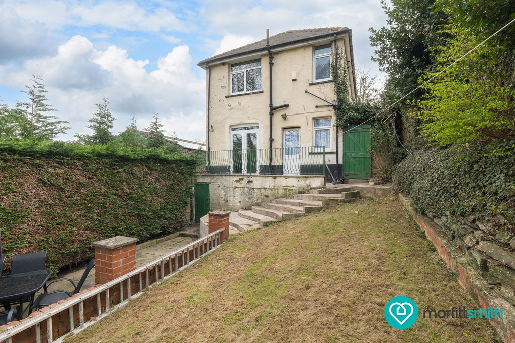 Property photo 2 of 18