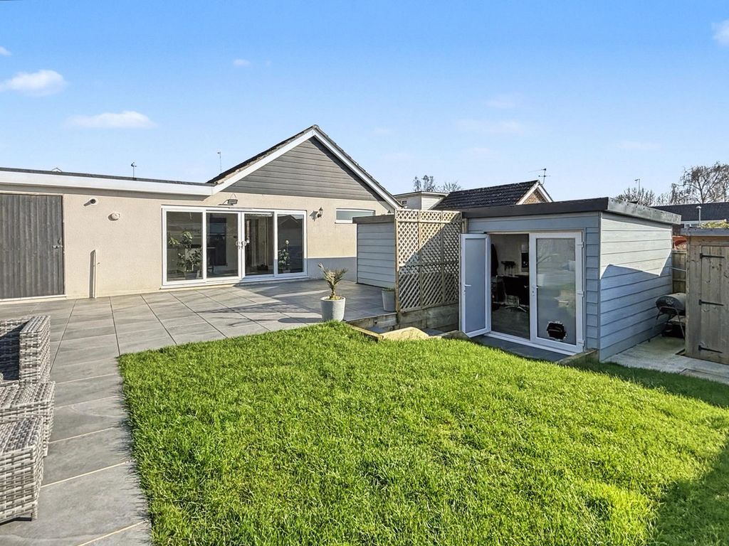 Property photo 2 of 23