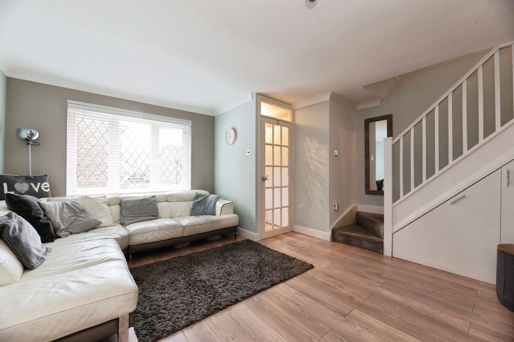 Property photo 2 of 11 Living Room