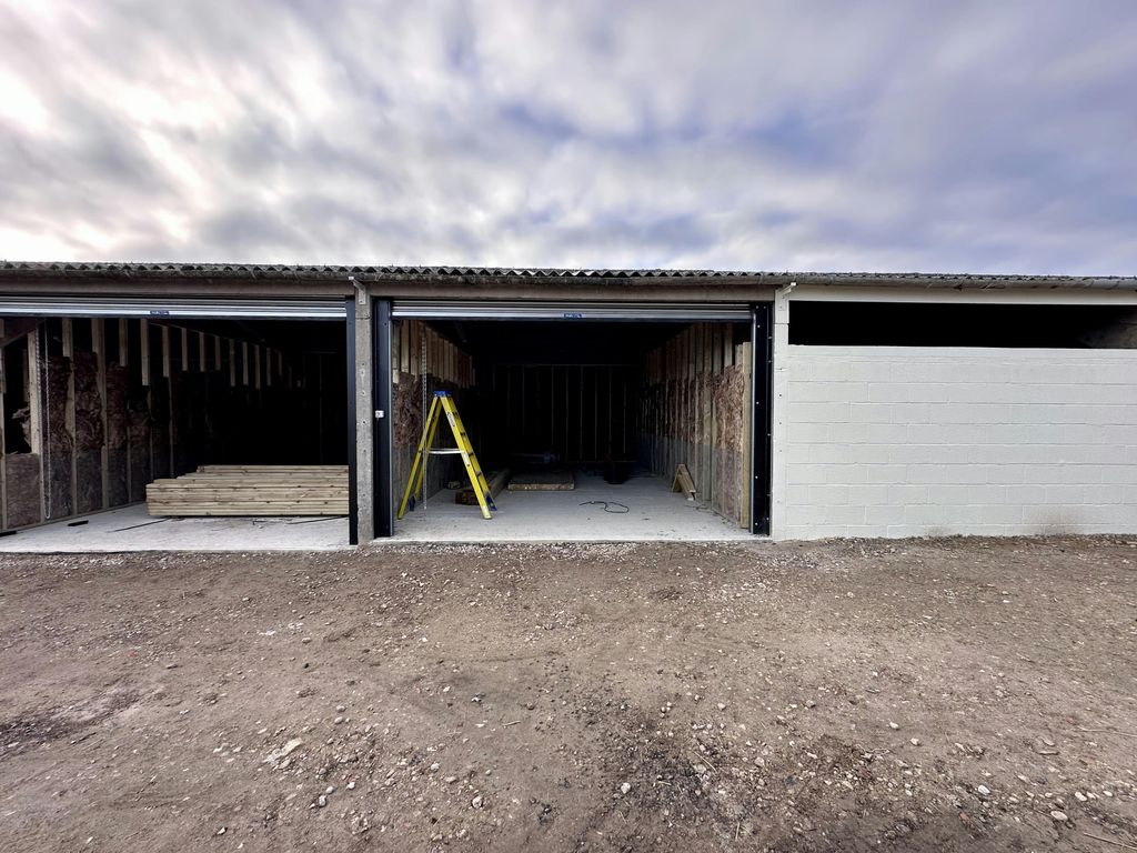 Property photo 2 of 4 Img_8934.Jpeg