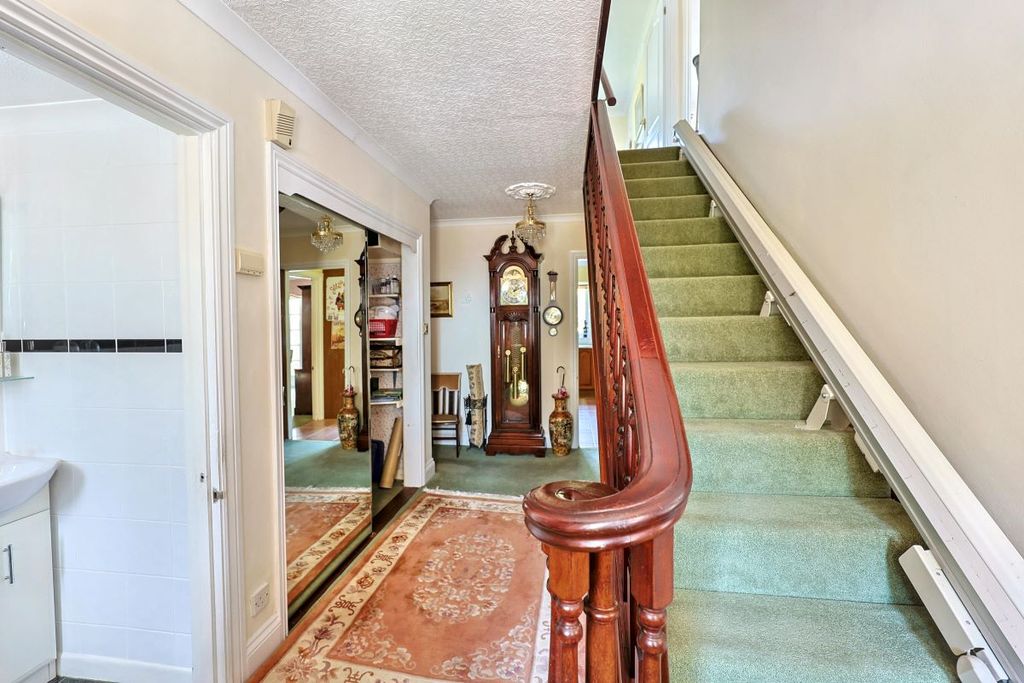 Property photo 3 of 19