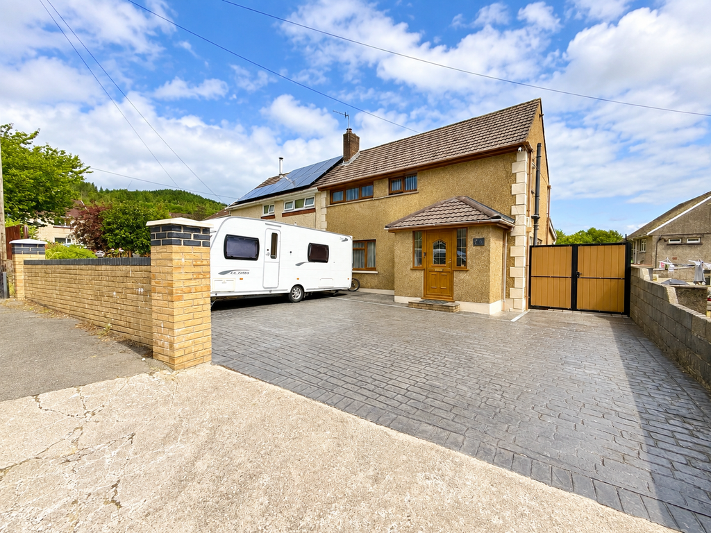 Property photo 1 of 23 9D6C8Bf3-1066-4964-9A75-E2F1A2400574