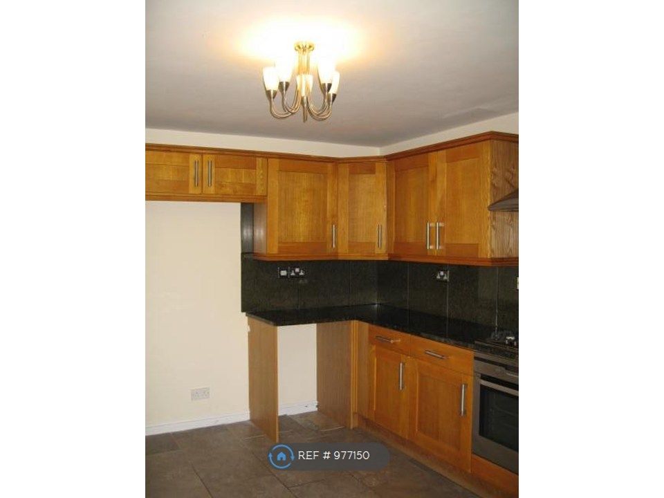 Property photo 3 of 29 Kitchen