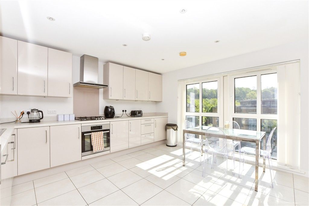 Property photo 2 of 17 Diner