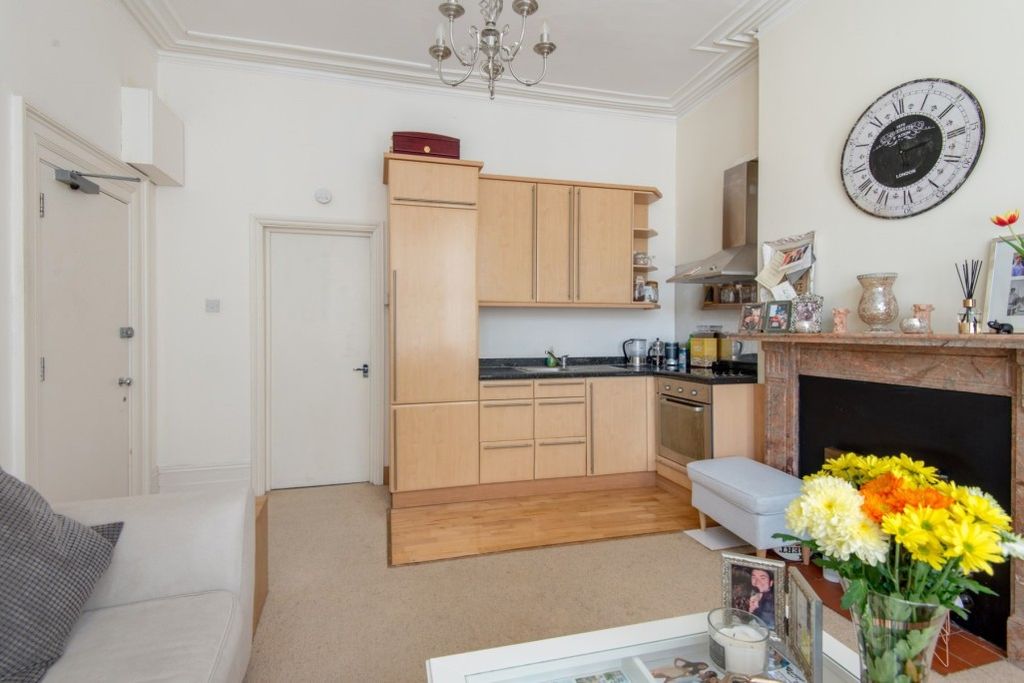 Property photo 3 of 8