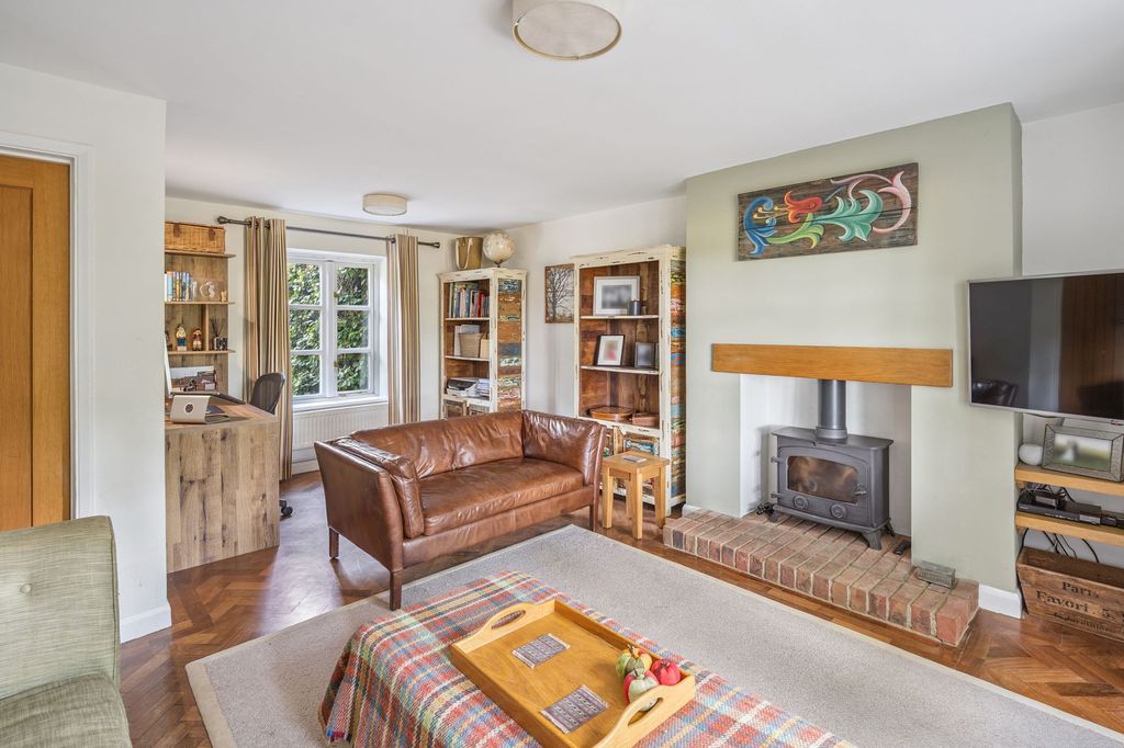 Property photo 2 of 17