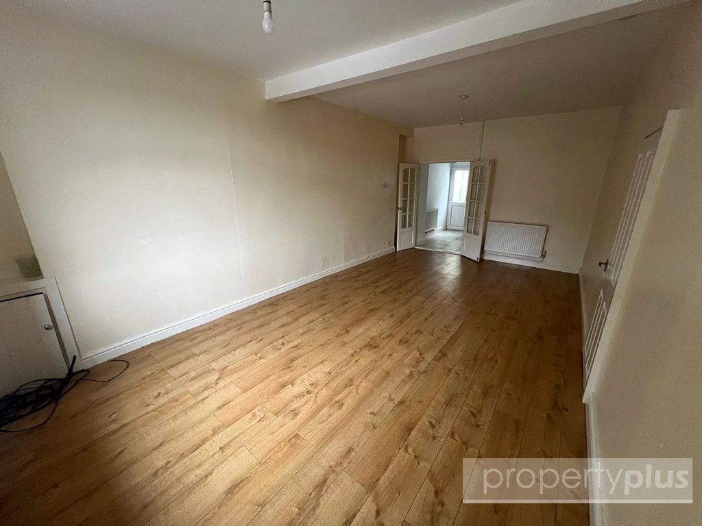 Property photo 2 of 17 Picture No. 08