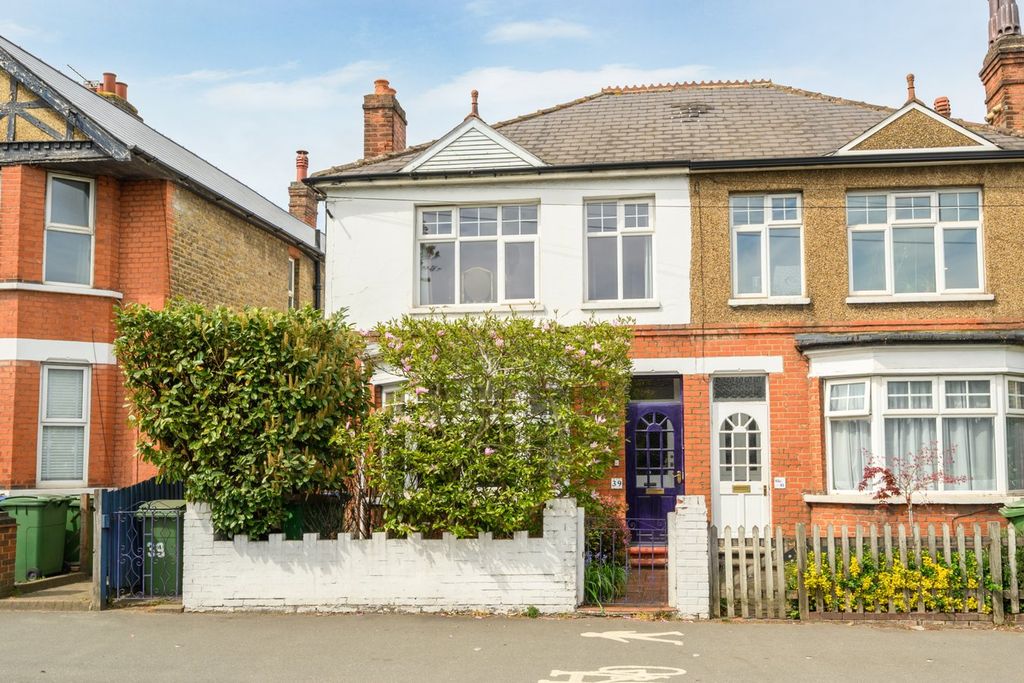 Property photo 1 of 17