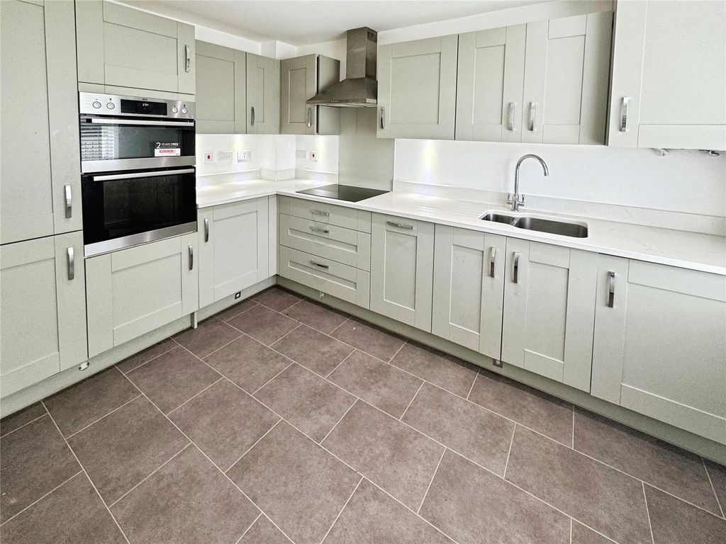 Property photo 2 of 17 Picture No. 18