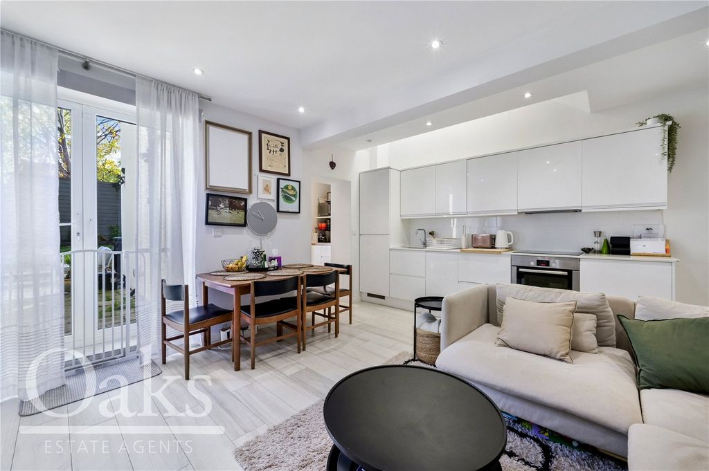 Property photo 3 of 14 Picture No. 12