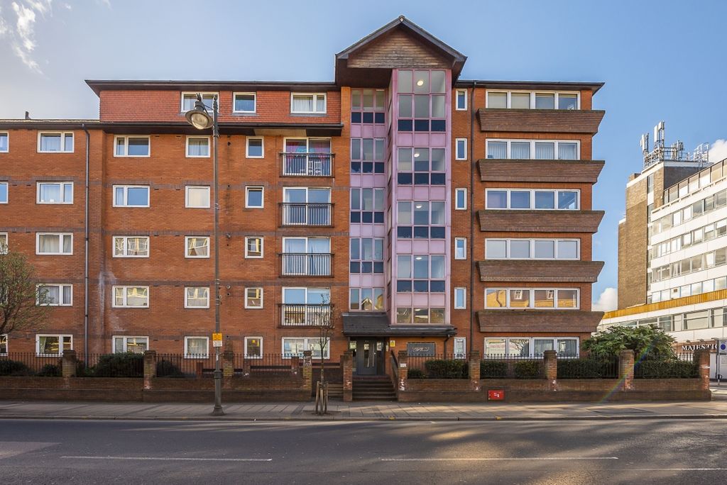 Property photo 1 of 7