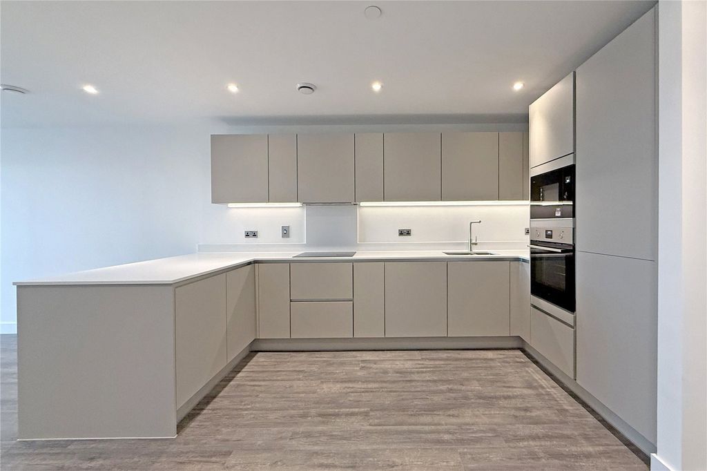 Property photo 2 of 12 Picture No. 19