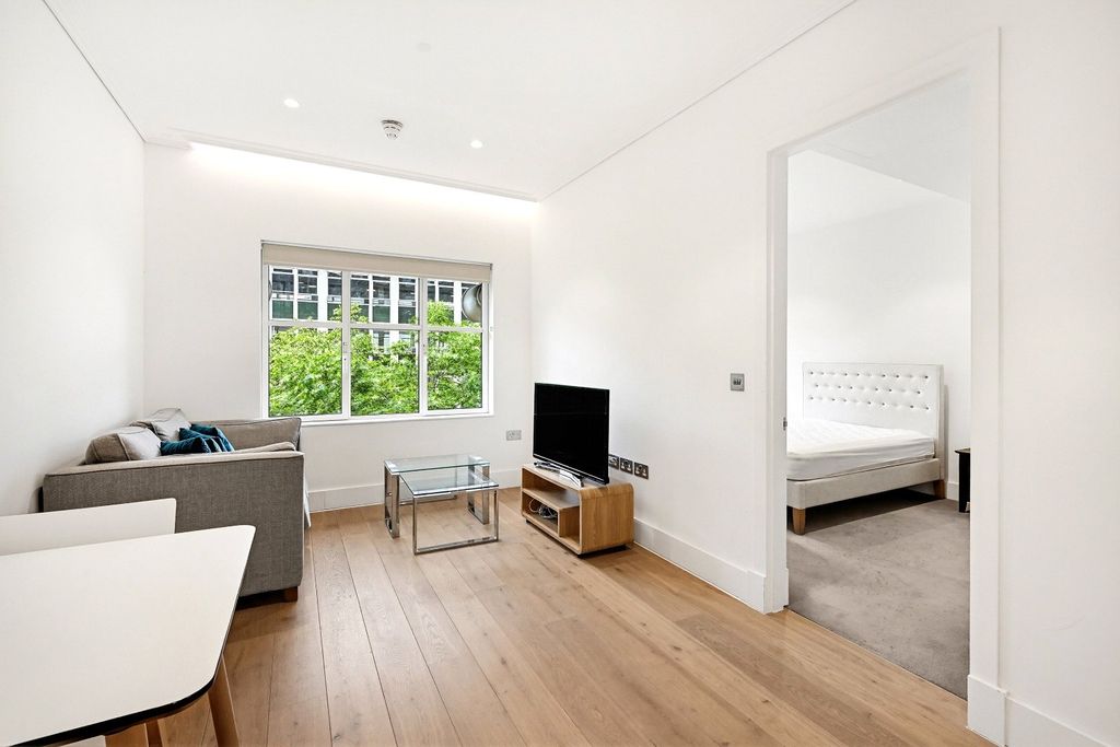 Property photo 1 of 13 Princes House