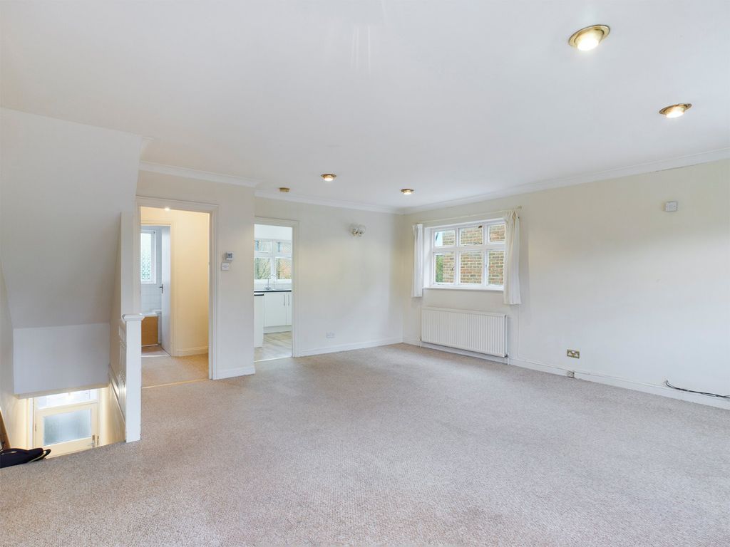 Property photo 2 of 6 Picture No. 01