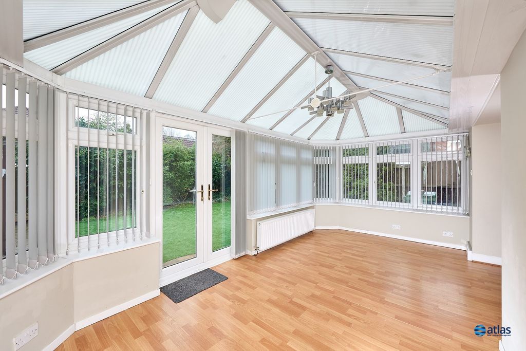 Property photo 2 of 21 Sunroom