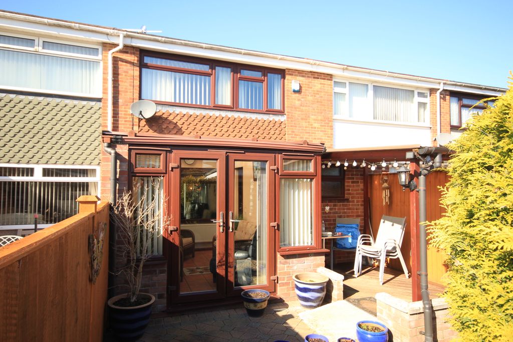 Property photo 2 of 11