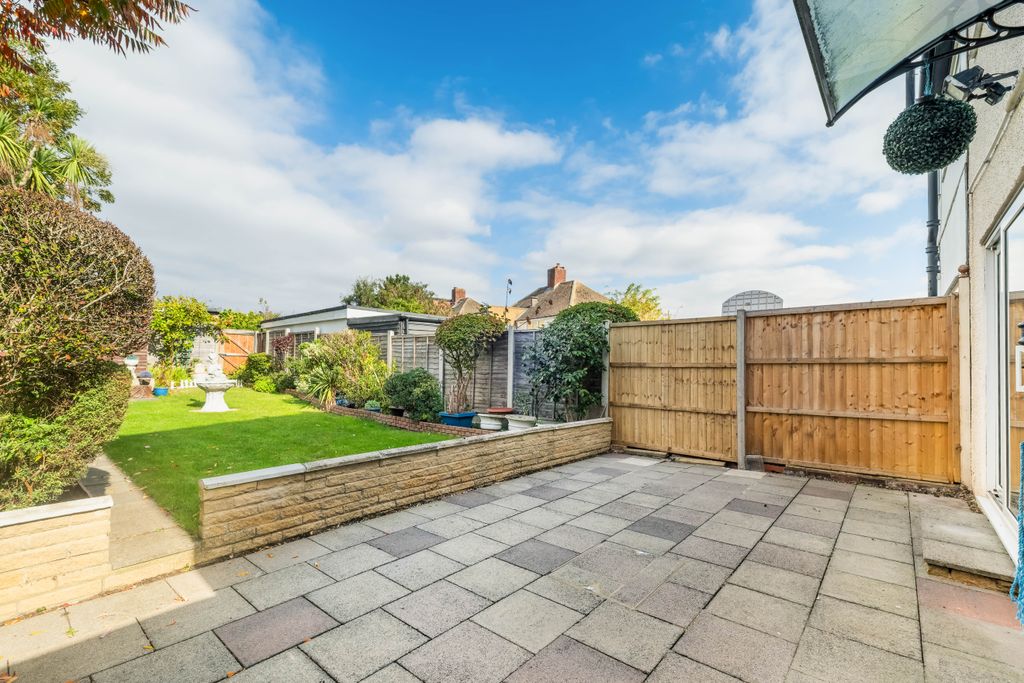 Property photo 2 of 12