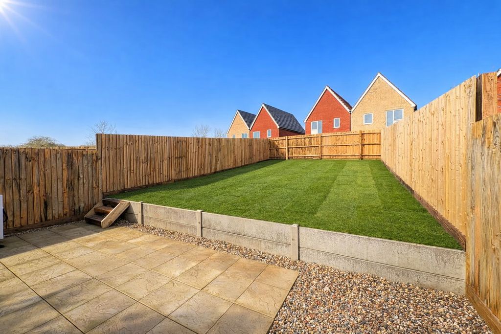 Property photo 2 of 21