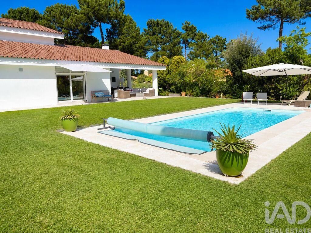 Property photo 1 of 2